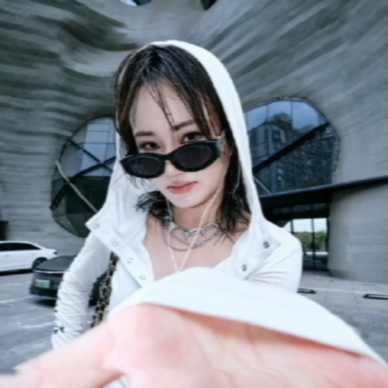The same photograph through the VHS Clean SP preset