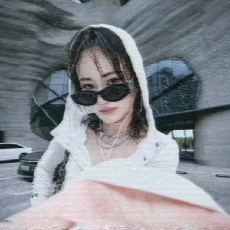 The same photograph through the Rental Tape 1993 preset